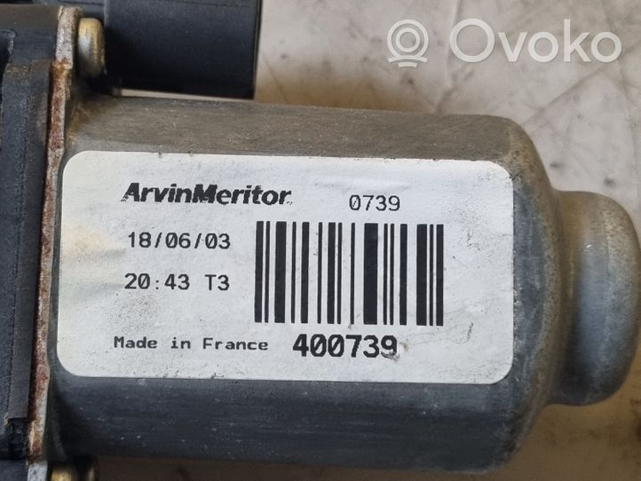 Renault Master II Mécanisme lève-vitre avant avec moteur 400739