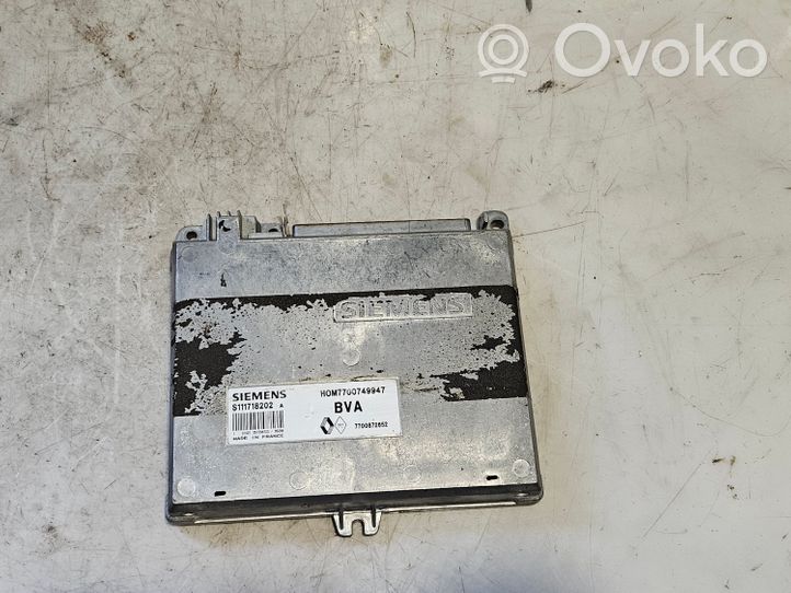 Renault Clio I Sterownik / Moduł ECU S111718202A