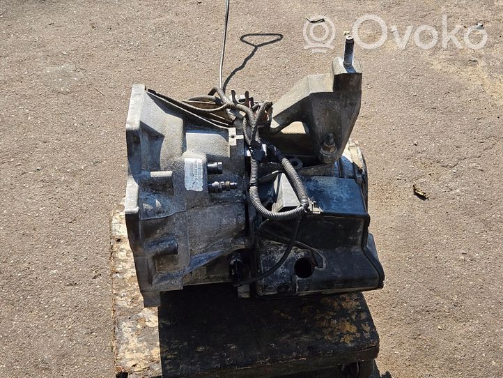 Ford Focus Mechaninė 5 pavarų dėžė 98WT7F096AB