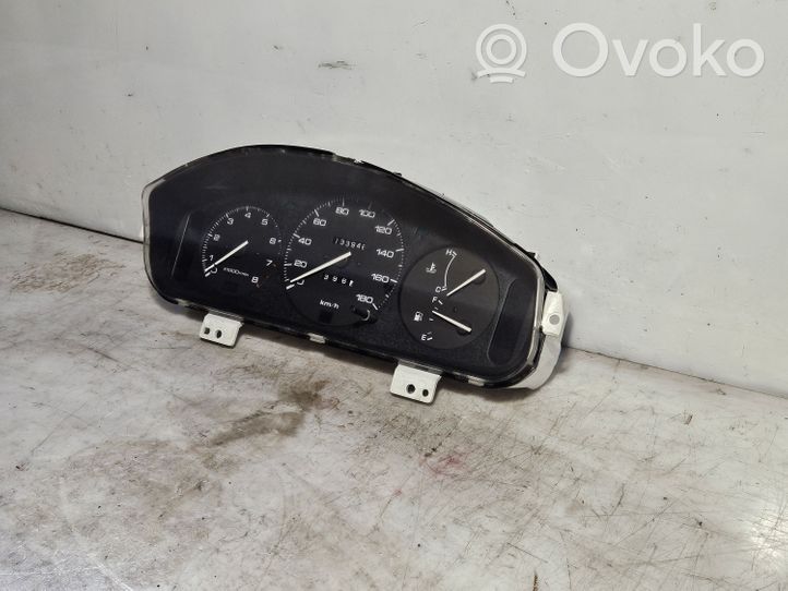 Mazda Demio Compteur de vitesse tableau de bord DC21218120