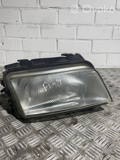 Audi A4 S4 B5 8D Lampa przednia 1852807000