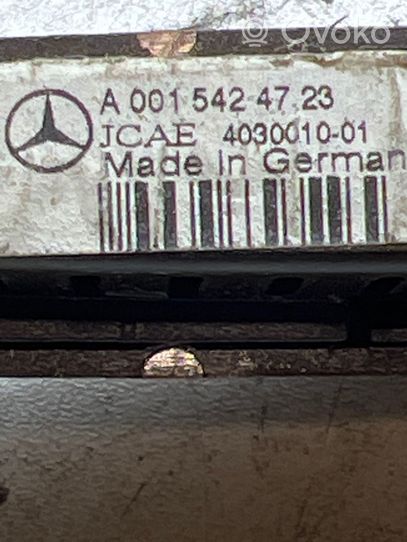 Mercedes-Benz E W212 Monitori/näyttö/pieni näyttö A0015424723