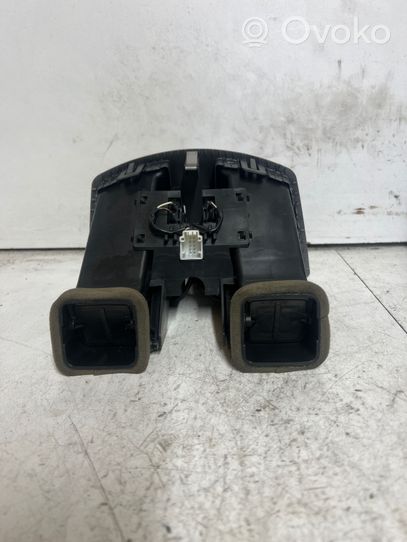 BMW 7 E65 E66 Aizmugurējā gaisa - ventilācijas reste 7002395