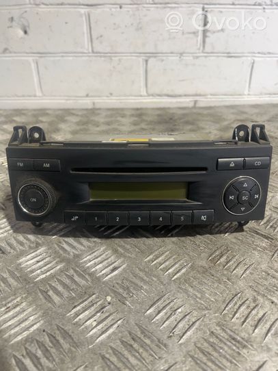 Volkswagen Crafter Unidad delantera de radio/CD/DVD/GPS 906200586