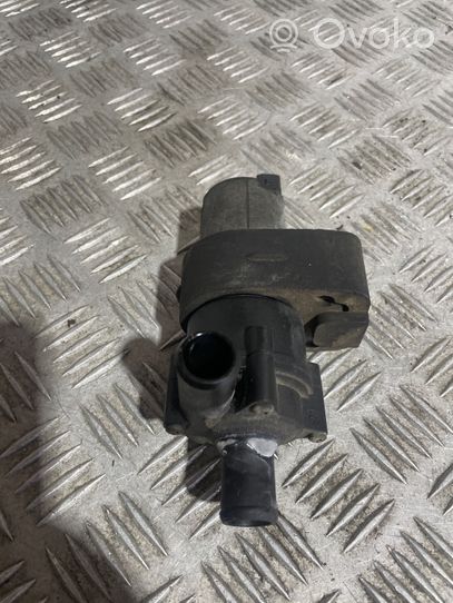 Mercedes-Benz ML W163 Pompe à eau de liquide de refroidissement A0018358064