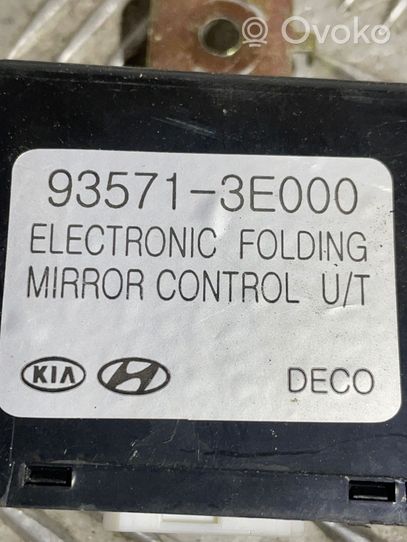 KIA Sorento Modulo di controllo degli specchietti retrovisori 935713E000