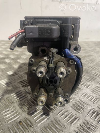 Opel Vectra B Fuel injection high pressure pump 0470504002