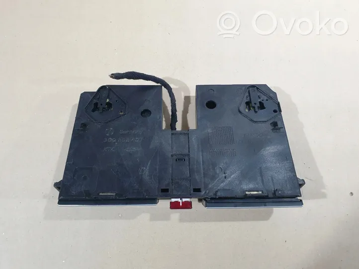 Volkswagen PASSAT B7 Other center console (tunnel) element 