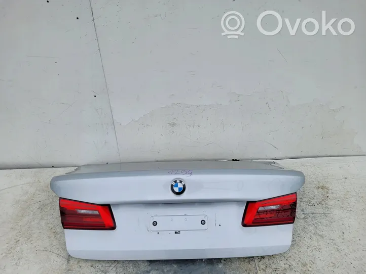 BMW 5 G30 G31 Takaluukun/tavaratilan kansi 