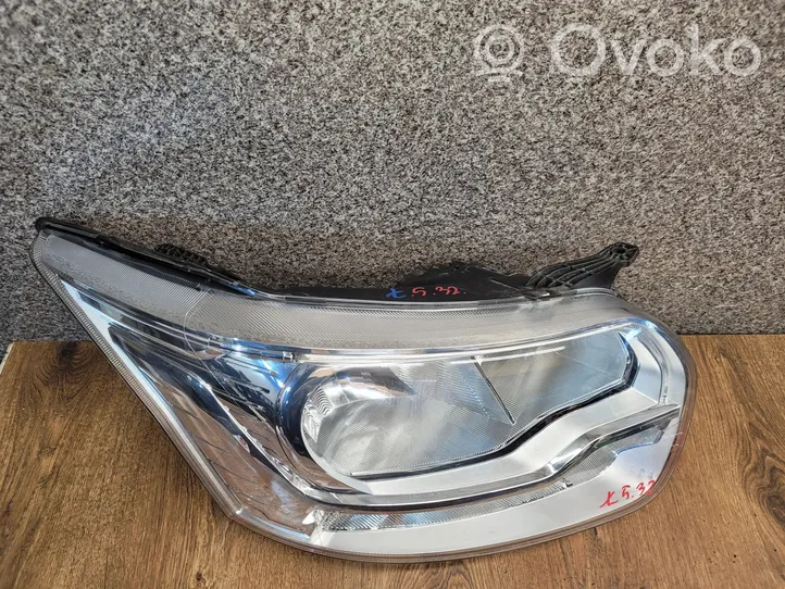 KIA Sorento Lampa przednia 