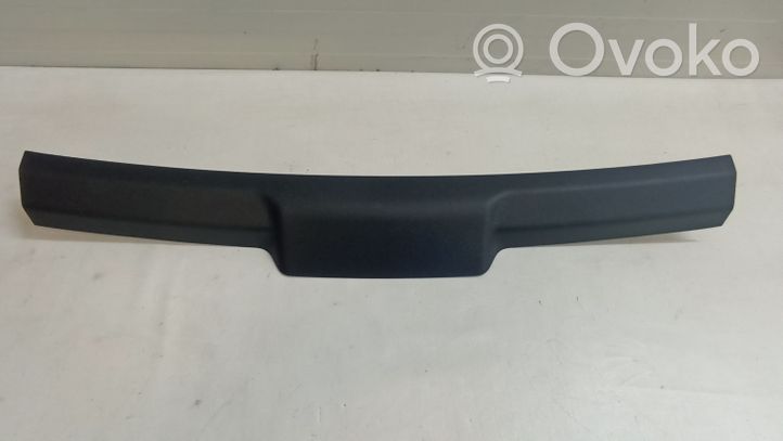 Toyota Auris E180 Garniture de hayon intérieur 6479002080