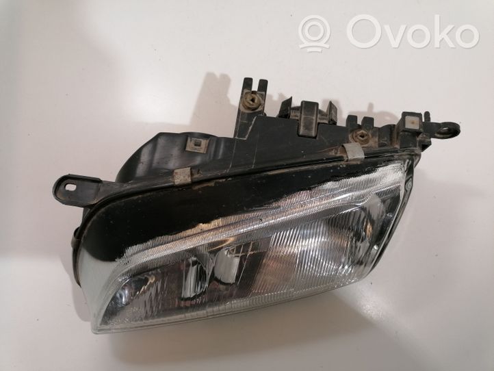 Mazda 626 Lampa przednia 082161136L