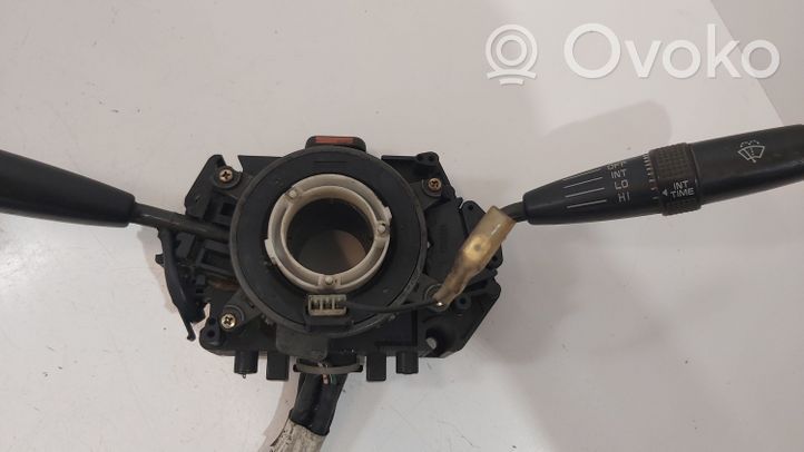 Subaru Legacy Leva/interruttore dell’indicatore di direzione e tergicristallo L178130