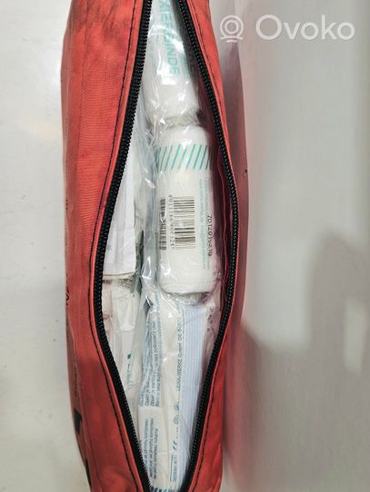 Porsche Cayenne (92A) Trousse de premiers secours 7PP860282