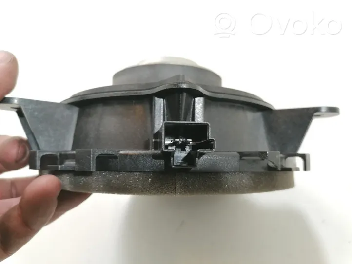 Volvo V40 Skaļrunis (-i) pakaļējās durvīs 30657445