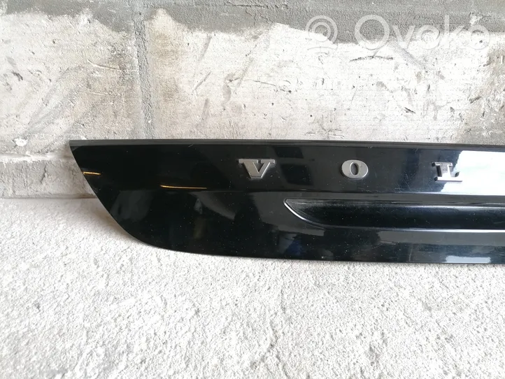 Volvo V40 Rivestimento portellone 01042057014