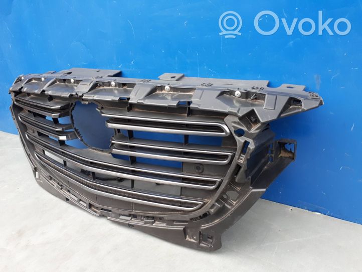 Mazda CX-3 Maskownica / Grill / Atrapa górna chłodnicy DL8W50712