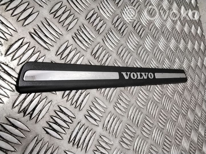 Volvo V70 Rivestimento anteriore minigonna laterale 8659960