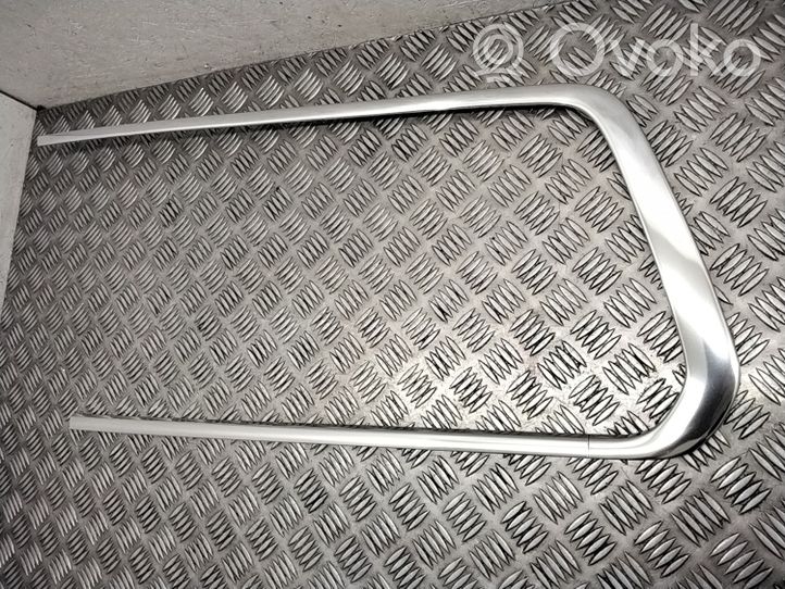 Volvo V70 Rivestimento vetro lato posteriore 