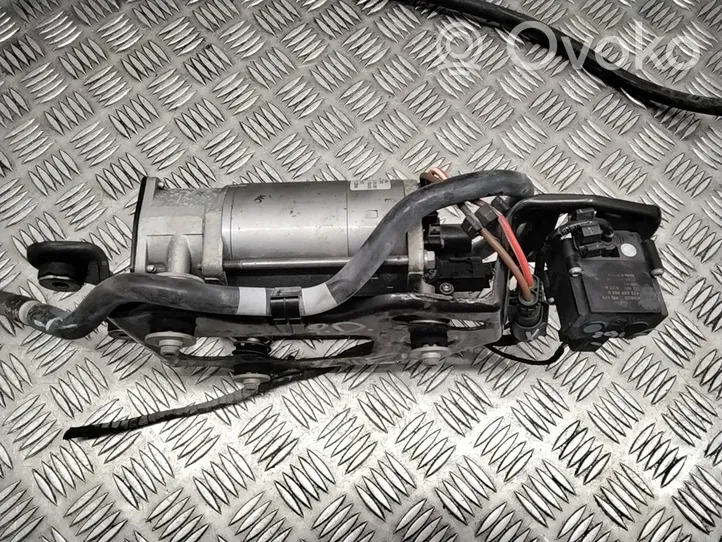 BMW X5 F15 Compresseur / pompe à suspension pneumatique 6875177