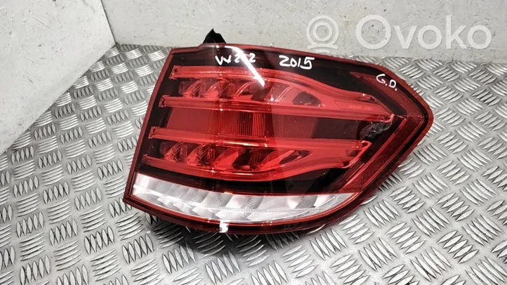 Mercedes-Benz E W212 Lampa tylna A2129061803