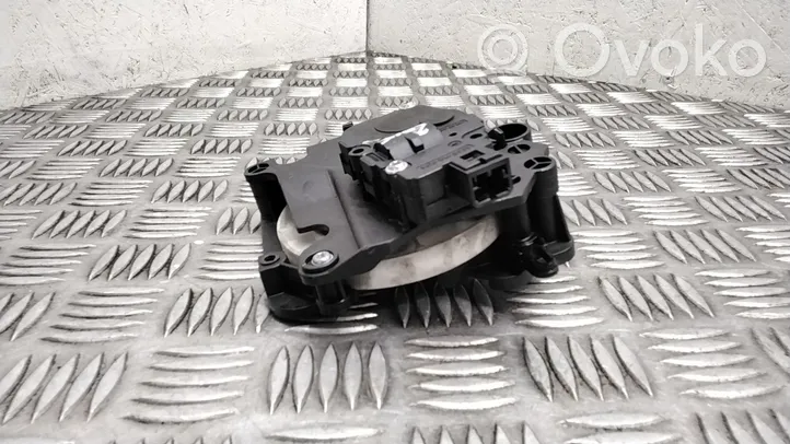 Mercedes-Benz E W212 Motor/activador trampilla de calefacción K9749007