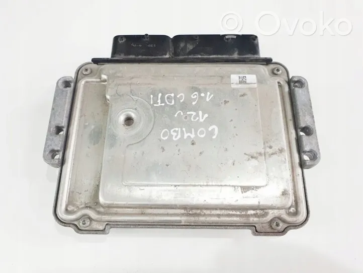 Opel Combo D Calculateur moteur ECU 0281017007