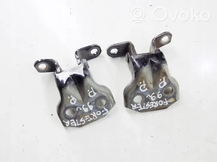 Subaru Forester SF Set di cerniere portiera anteriore 