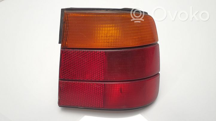 BMW 5 E34 Задний фонарь в кузове 1384010R