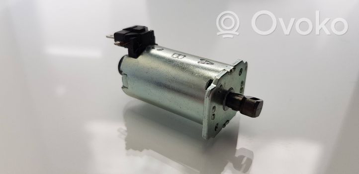 Volkswagen PASSAT B6 Parte del faro STCTU2442