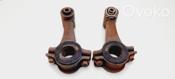 Mercedes-Benz ML W163 Mocowanie stabilizatora osi przedniej 0501316034