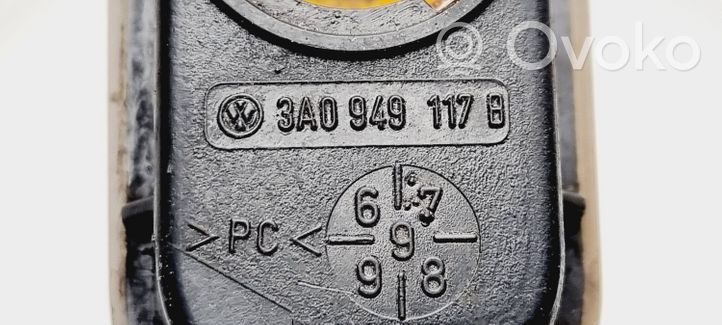 Volkswagen PASSAT B4 Etupuskurin suuntavilkku 3A0949117B