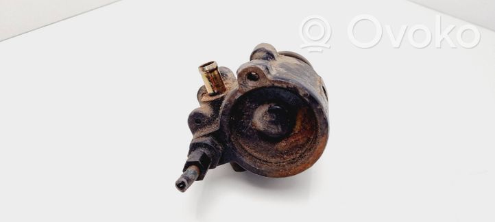 Renault Megane I Power steering pump 7700840801B