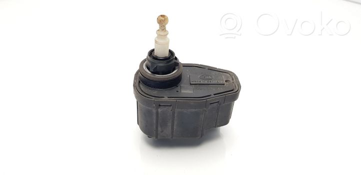 Opel Omega B1 Headlight level adjustment motor 90457812