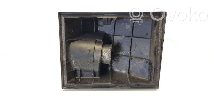 Mercedes-Benz E W210 Coperchio scatola del filtro dell’aria A6110900101