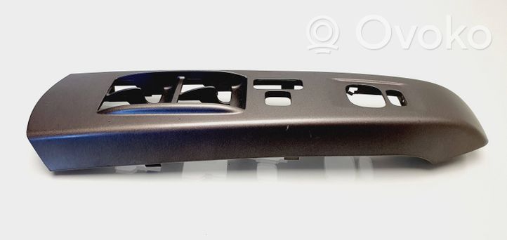 Toyota Prius (XW20) Rivestimento pulsantiera finestrino della portiera anteriore 7423247070