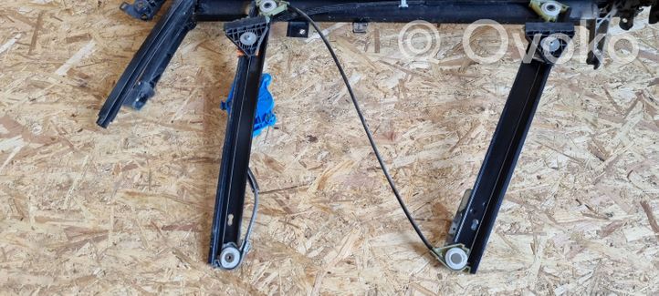 Audi A4 S4 B7 8E 8H Front door window/glass frame 