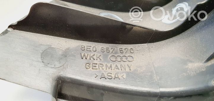 Audi A4 S4 B7 8E 8H Kita galinių durų apdailos detalė 8E0857570