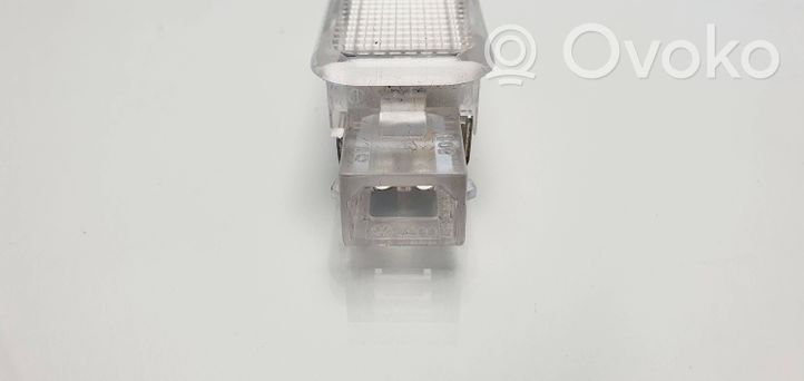 Audi A4 S4 B7 8E 8H Luce vano portaoggetti 4B0947415