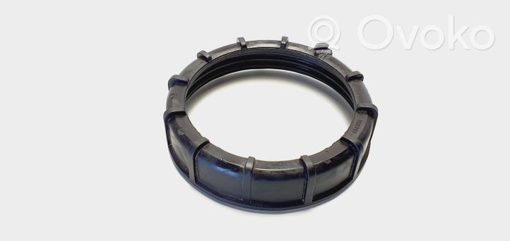 Mercedes-Benz C W203 Bague de verrouillage pour réservoir de carburant 1250759