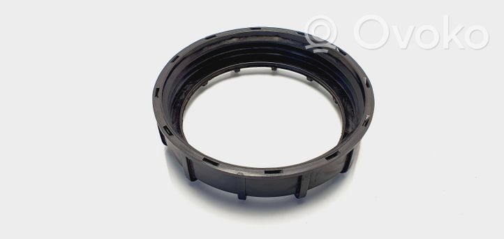 Mercedes-Benz C W203 Bague de verrouillage pour réservoir de carburant 1250759