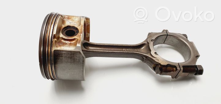 Infiniti FX Piston with connecting rod 