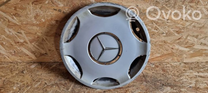 Mercedes-Benz C W202 Mozzo/copricerchi/borchia della ruota R15 2024010024