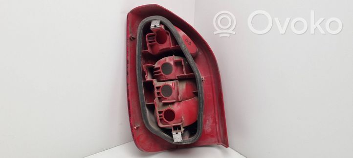 Citroen Xsara Picasso Feux arrière / postérieurs 9631563980