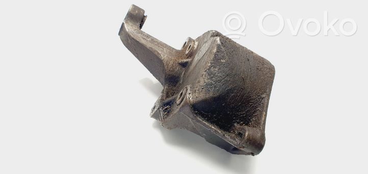 Volkswagen Sharan Supporto di montaggio della pompa del servosterzo 028145523C