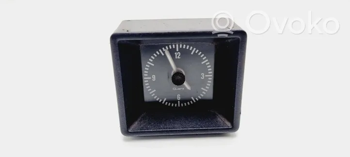Opel Kadett E Clock 90181065