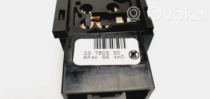 Mazda 3 I Interrupteur feux de détresse BP4K664H0