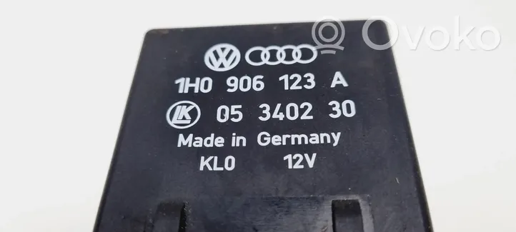 Audi 80 90 S2 B4 Inne przekaźniki 1H0906123A