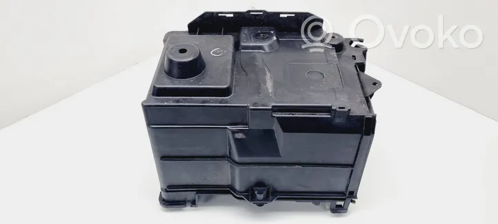 Mazda 3 I Support boîte de batterie BP4K56040