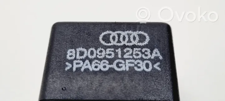 Audi A4 S4 B6 8E 8H Autres relais 8D0951253A